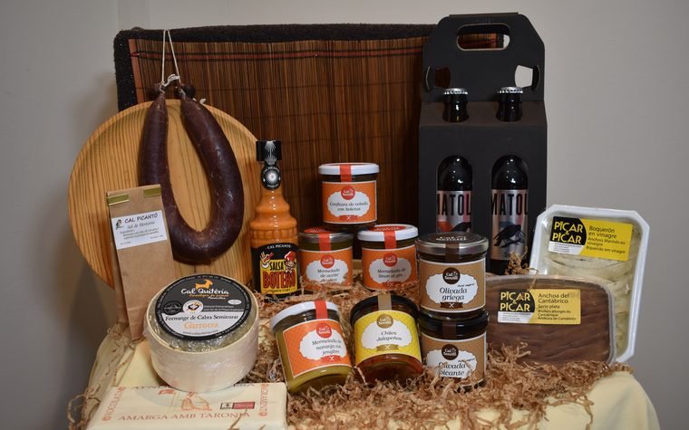 Umami Game Box de Cal Senzill amb els seus pots i la guia de combinacions